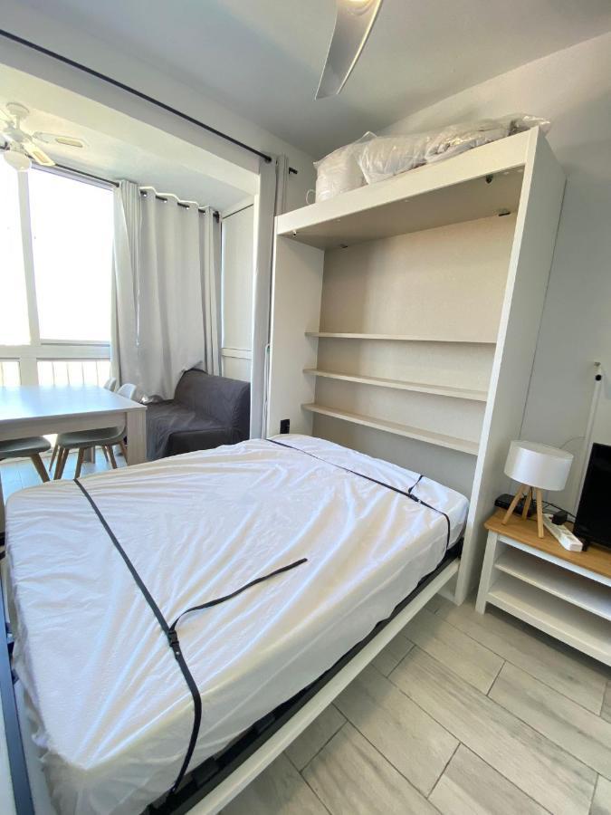 Studio Avec Piscine Et Parking Roses Eksteriør bilde